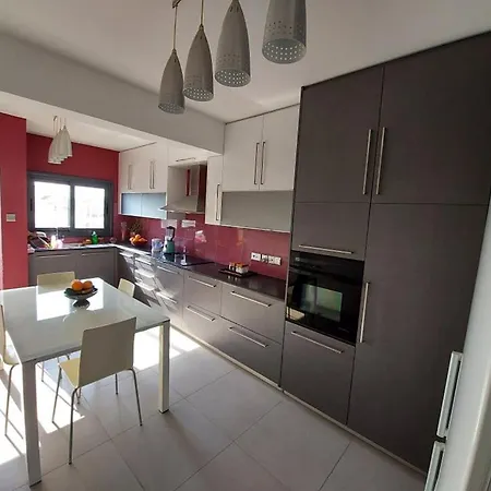 City Break Flat * Paphos